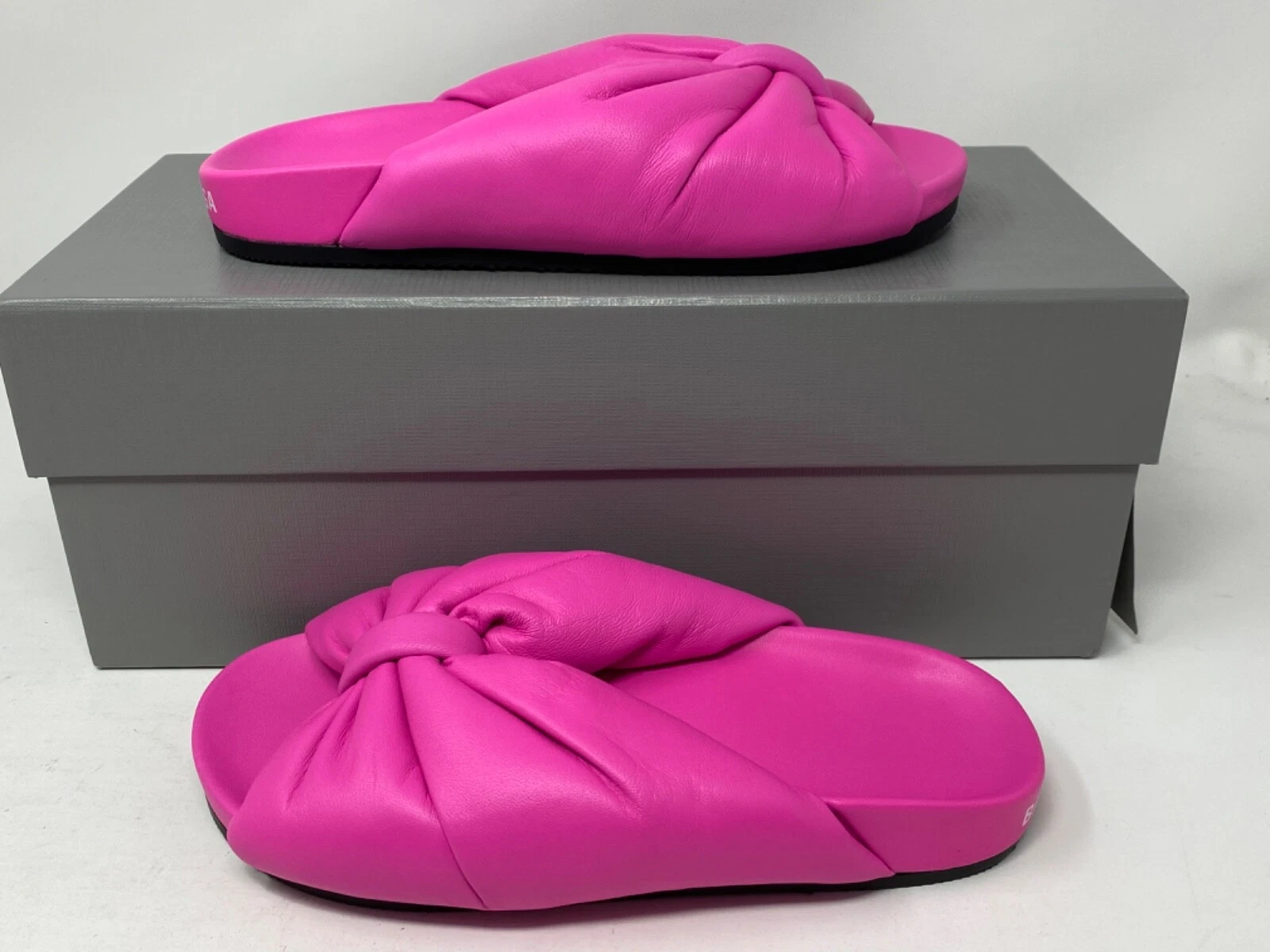 Sandali piatti pantofole Balenciaga donna in pelle gonfia $625 US 5 35 EU