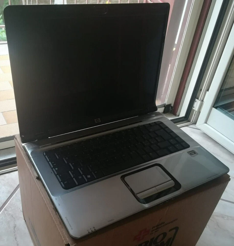 Notebook HP modello DV6530EA 2GB RAM HD 148GB - Immagine 2 di 4