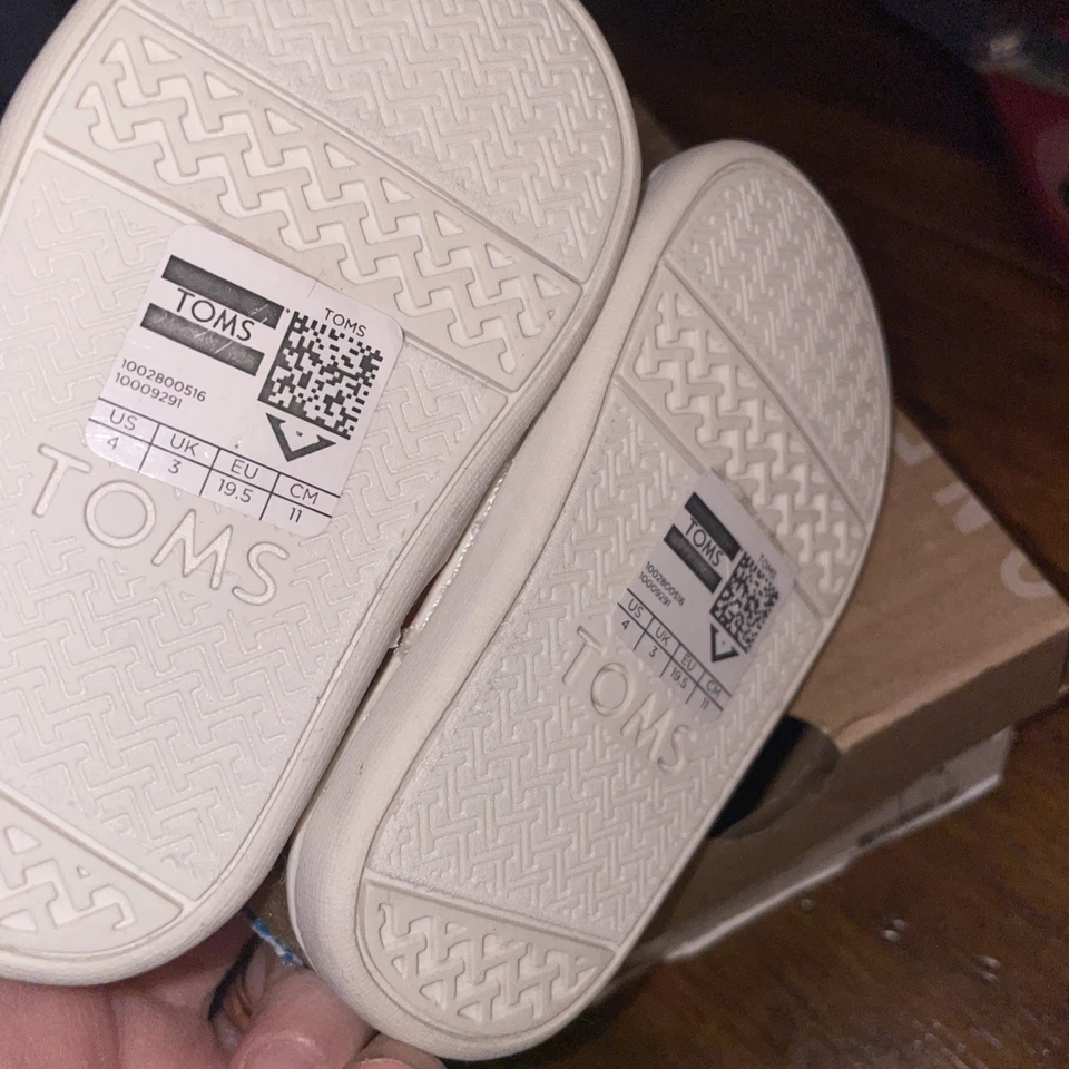 Tecido Toms Classic rosa brilhante bebê minúsculo tamanho 4 meninas - Imagem 3 de 4