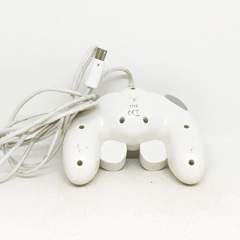 Madcatz Wired Gamecube Controller - Free Shipping Included! - Image 4 of 4