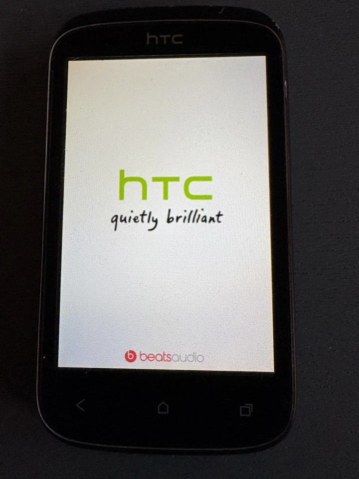 HTC Desire C Beats Audio 4Gb 512Mb RAM  Black • Retro Smartphone Android 4.0.3 - Image 2 of 4