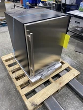 Avallon AFR242SSRH Refrigerator Stainless Steel 5.5 cu. ft.