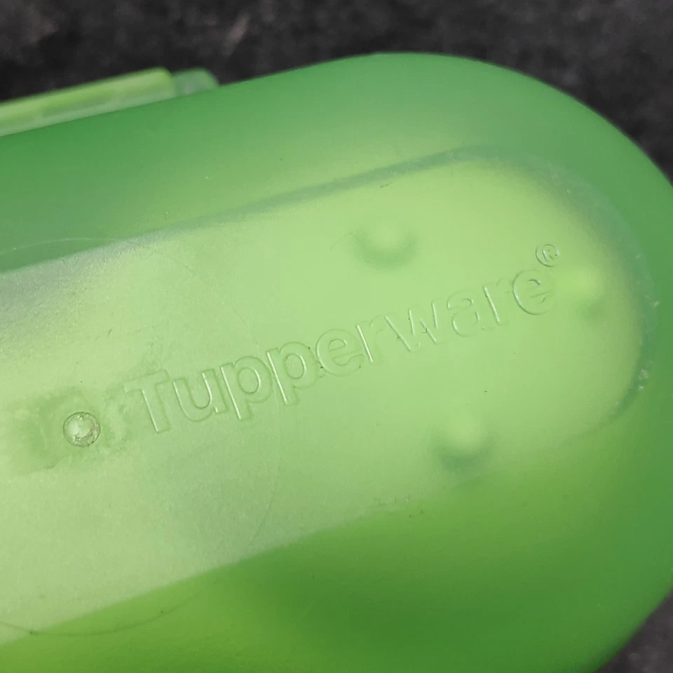 Tupperware "Zwei Dabei" Eierbehälter Für Zwei Eier Box Mit Salzfach Grün Dose - Bild 2 von 4