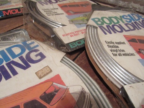 Vintage LOT NOS Style 5/8" White & Black Chrome Bodyside Molding - NEW! - Picture 4 of 12