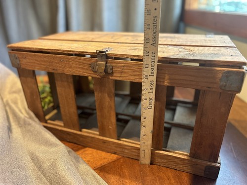 EXCELLENT CONDITION Antique- Primitive Slatted Wood Berry Crate Box, Rustic FARM - Picture 1 of 6