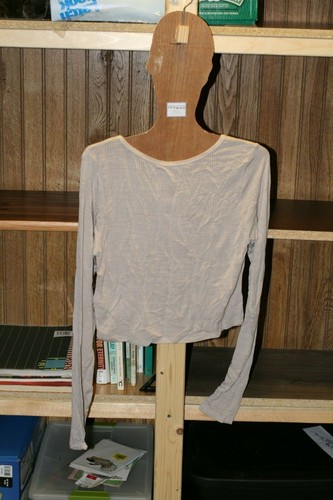 Forever 21 Long Sleeve Knit Crop Top NWT Large Taupe Semi Sheer grid - Picture 6 of 6