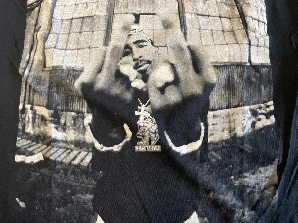 2PAC TUPAC RAW VIBES DOUBLE MIDDLE FINGER BLACK SHIRT! SIZE M MEDIUM! - Image 4 of 4