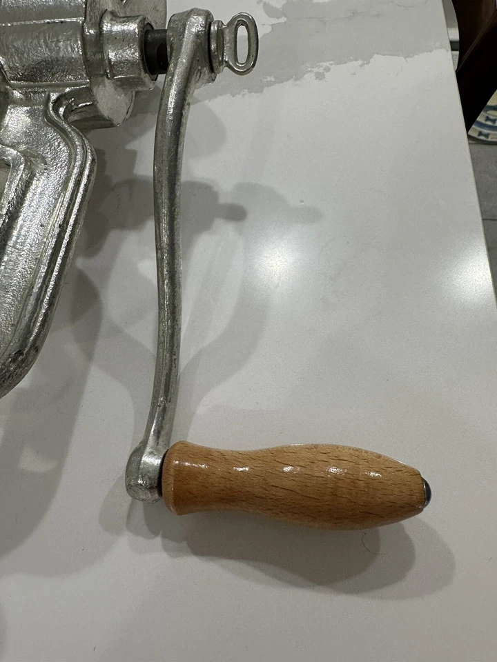 Porkert # 10 Profesional Meat Grinder Made In Czecchoslovakia Cast Iron - Image 4 of 4