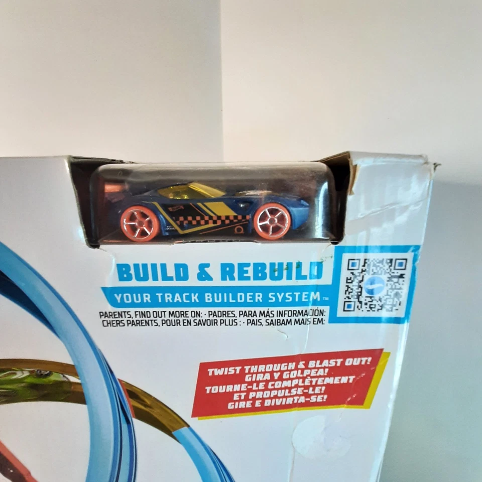 Hot Wheels Track Builder Unlimited Corkscrew Twist Kit Race Track 2022 Car Toy - Image 2 of 4