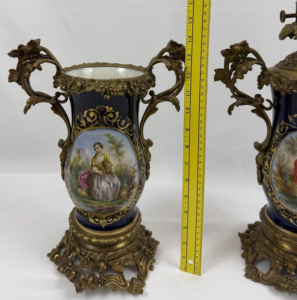 古董法国瓷油灯花瓶一对蓝色手绘镀金青铜 19 C — 第 4/4 张图片