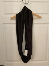 Beyond Yoga New Charcoal Gray Zip Pocket Infinity Scarf Soft