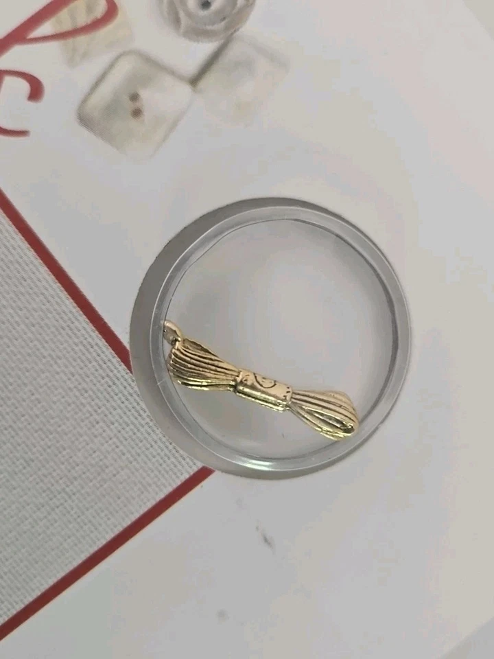 Sue Hillis FANCY WORK Counted Cross Stitch Pattern L196 & Brass Charm - Image 3 of 4