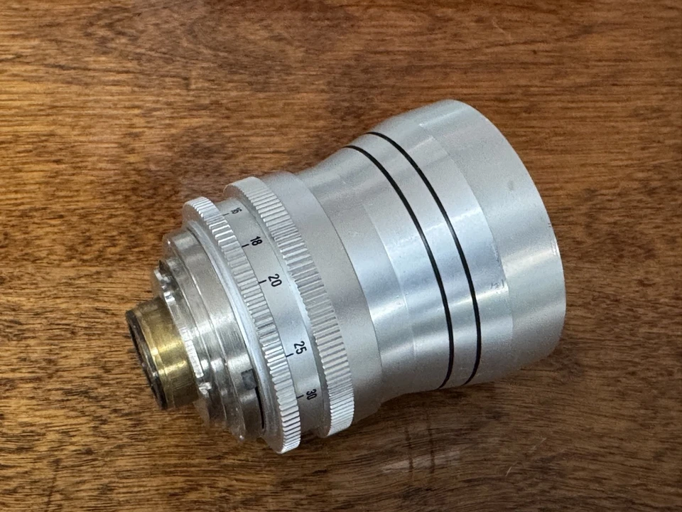 Schneider-Kreuznach Retina-Tele-Xenar 135mm f4 Lens and Hood - image 3 of 4