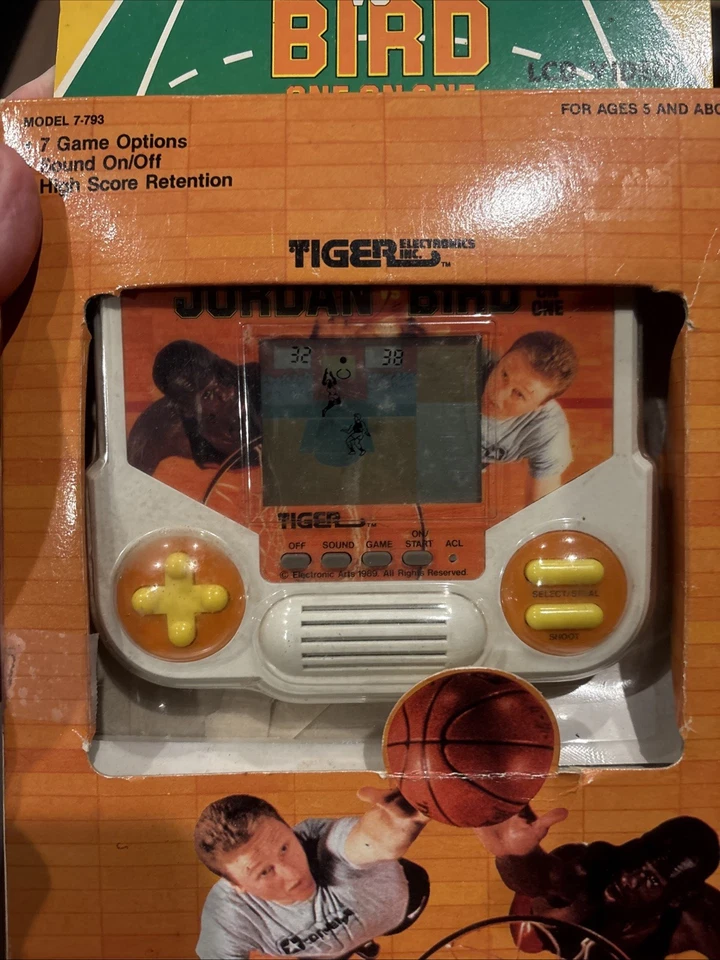 1989 Tiger Handheld Michael Jordan vs. Larry Bird One on One LCD Game New - Image 2 of 4