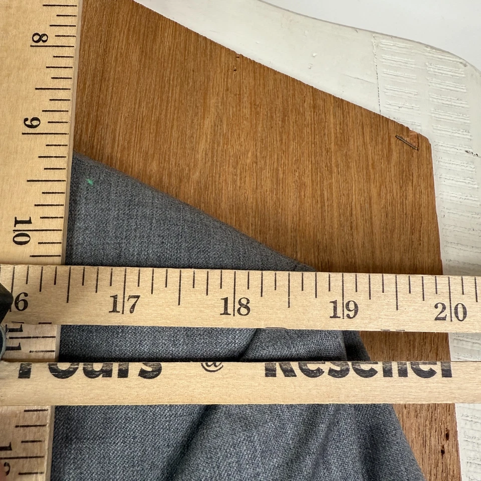 Versini Suit Mens 40R Gray 3 Button 100% Wool Pants 32x28 Pleated Front Solid - Image 4 of 4