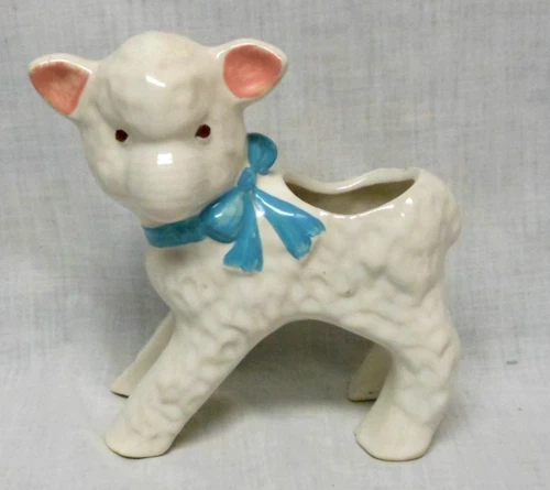 VINTAGE McCOY LAMB PLANTER - 1950'S - VERY GOOD CONDITION