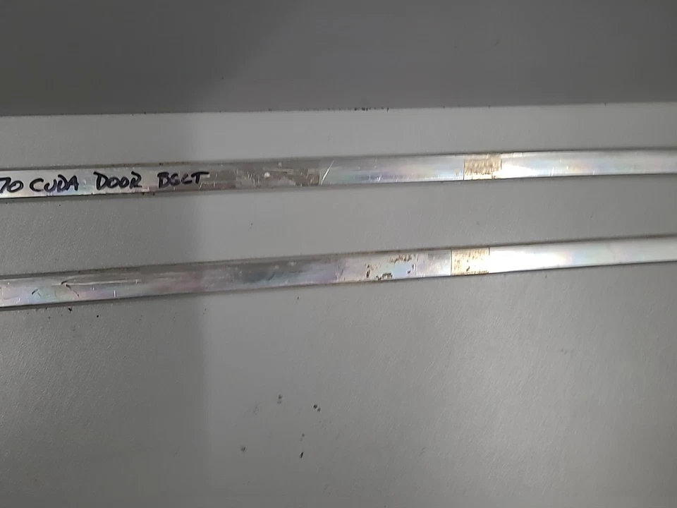 Moldura de moldura de cinturón de puerta Mopar 1970-74 Plymouth Cuda Foto 4 de 4