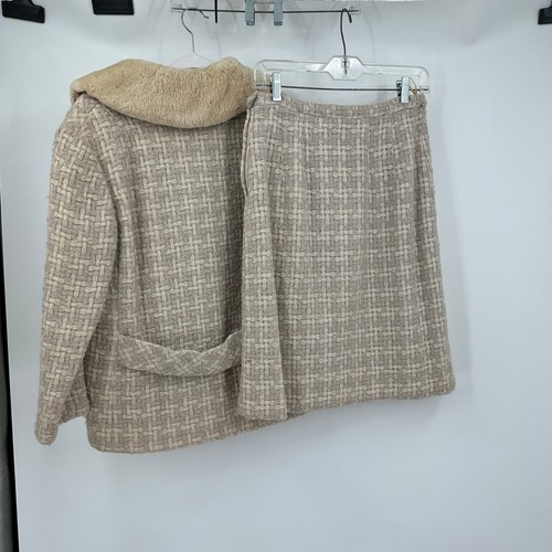 Tuta donna Neiman Marcus vintage anni 60 gonna tweed taglia L collo pelliccia sintetica old money - Foto 2 di 12