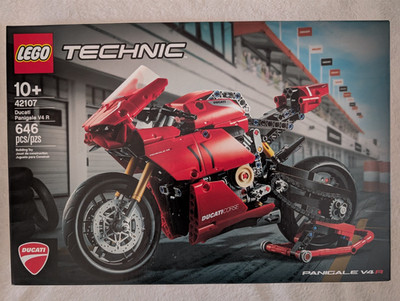 *NEW* LEGO Technic 42107 DUCATI PANIGALE V4 R Motorcycle *RETIRED*