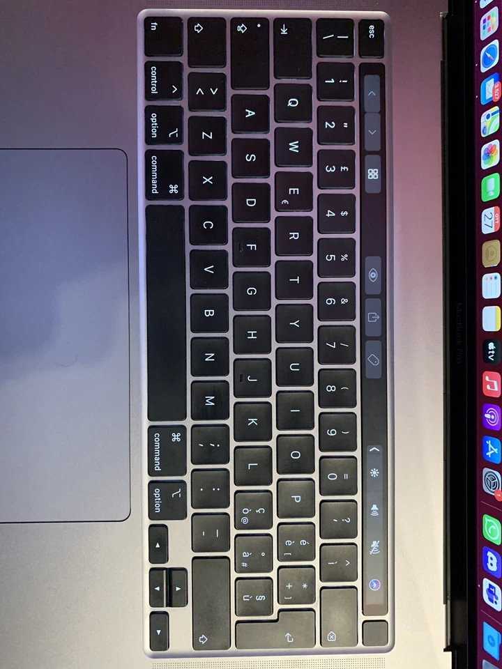 APPLE MACBOOK PRO 15.6" TOUCHBAR 2016 i7 SSD RAM 16GB TASTIERA ITALIANA BIG SUR, foto 2 di 5