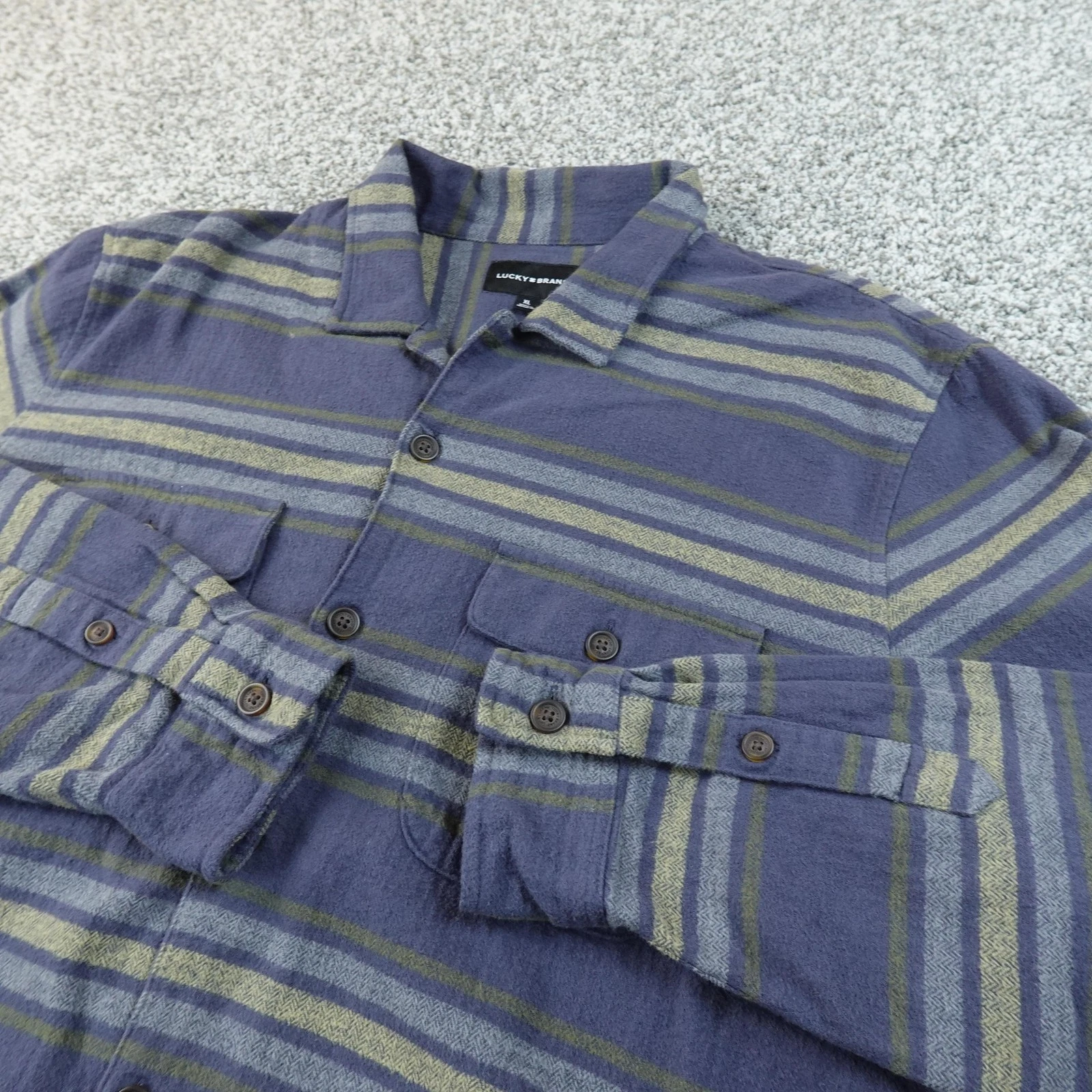 Lucky Brand Shirt Mens XL Blue Stripe Long Sleeve Flannel Button Up Outdoor Warm
Opens in a new wind