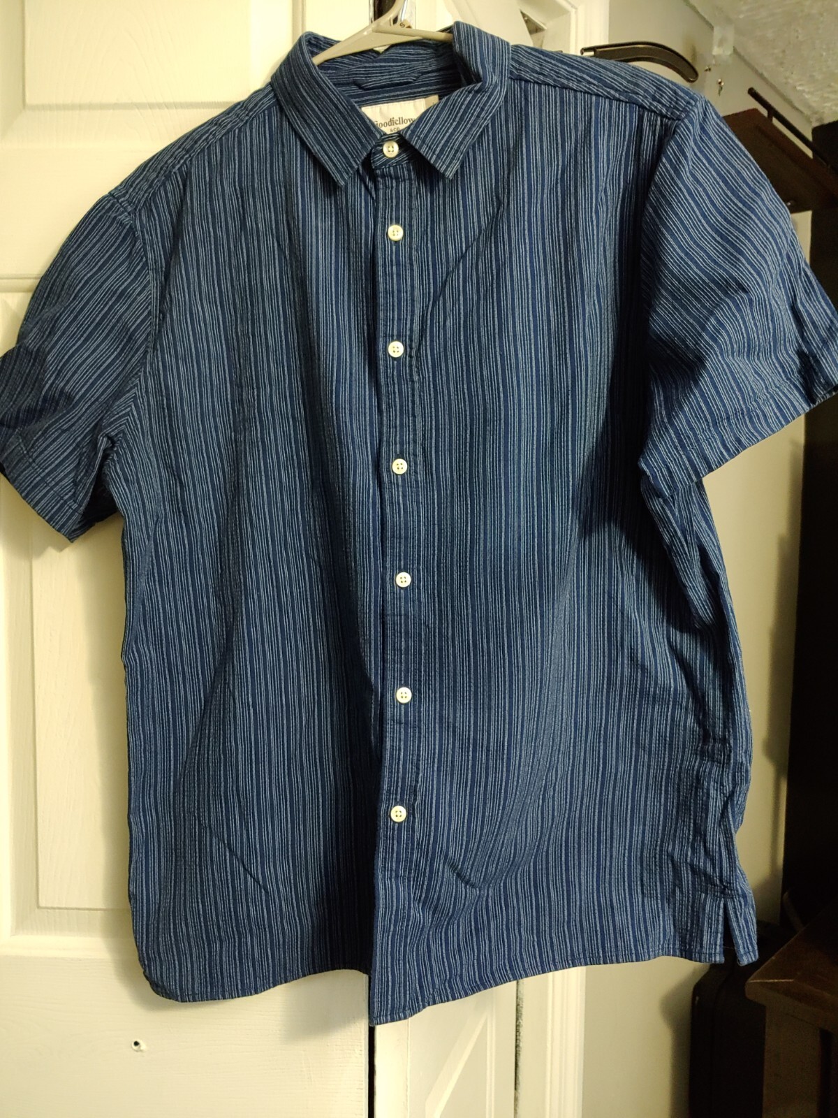 Goodfellow & Co Mens Blue Striped Denim Short Sleeve Button Up Shirt Medium