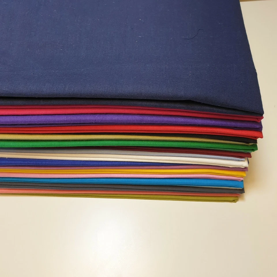 100% Cotton Fabric Fat Quarter Bundles 50x50cm Quilting Patchwork Material - Image 3 of 3