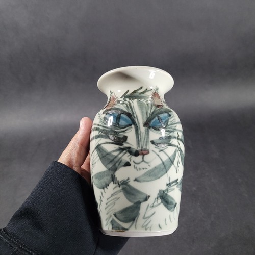 Studio Art Pottery Tabby Cat Bud Vase Artist Signed hand Painted 5.25" - Picture 10 of 10