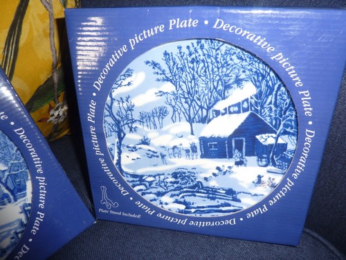 Decorative Plates (including stands) 3 x New in Boxes Beautiful SNOW SCENES - Picture 4 of 4