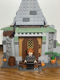 LEGO 4738 Harry Potter: Hagrid's Hut 95% Complete With Manuals and Minifigs
