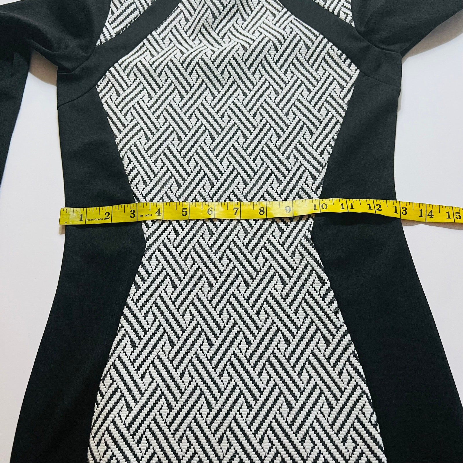 H&M Divided Geometric Print Long Sleeve Sheath Dress Size 8 Black White