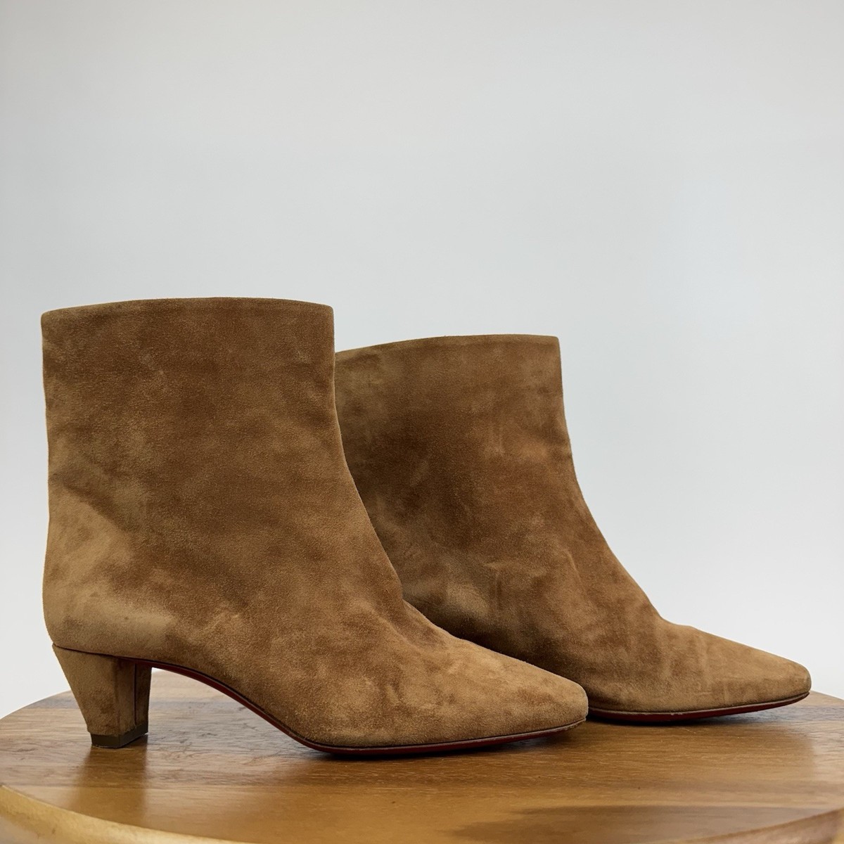 Christian Louboutin tan suede boots CHRISTIAN LOUBOUTIN Santiabooty 85 suede knee boots | NET-A  main image 4