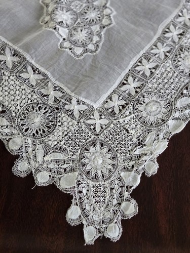 Antike Nadelspitze Tischdecke Creme Floral Handarbeit Spitze 50x50" Baumwolle 1930er A+