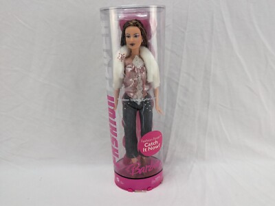 J1332 Fashion Fever Barbie Doll NRFB 2005 Modern Trends Collection H0644 Kayla