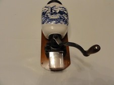 Wand Handkaffeemühle, Keramik mit Motiv  und Handkurbel wenig gebraucht