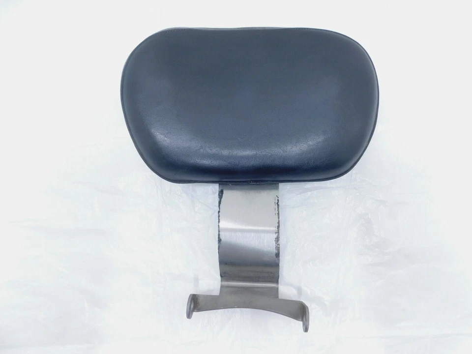 99 Yamaha Road Star XV1600 Silverado BAKUP Front Rider Driver Backrest - Damage - Image 2 of 4