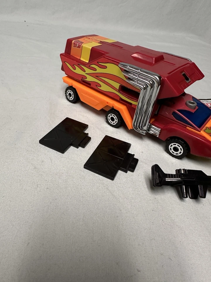 G1 Transformers Rodimus Prime 100% Complete Autobot Very Clean NICE 1986 - Image 2 of 4