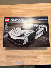 LEGO TECHNIC: Koenigsegg Jesko Absolut White Hypercar (42184) for