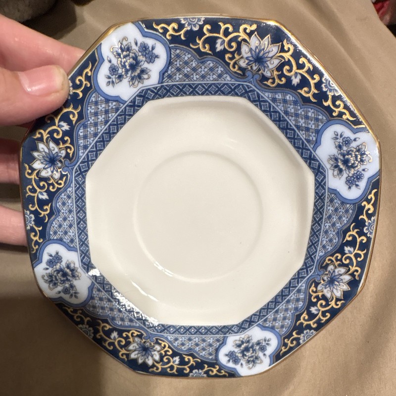 Antique Pottery House Japan Blue White Gold Floral Octagonal Ceramic Saucer