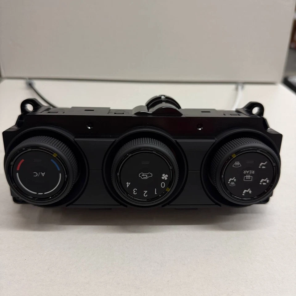 Nueva unidad de control de temperatura Subaru Crosstrek Impreza OEM 2012-2014 NUEVA 72311FJ0 Foto 2 de 4