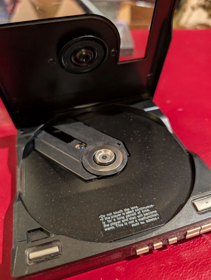 Reproductor de CD portátil Technics SL-XP5 sin adaptador de corriente Foto 3 de 4