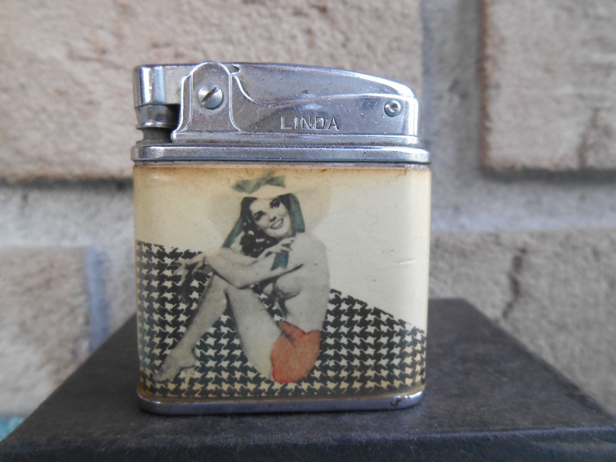 women's cigarette lighters RARE VINTAGE LINDA CHROME AUTOMATIC SUPER CIGARETTE LIGHTER. PINUP GIRLS