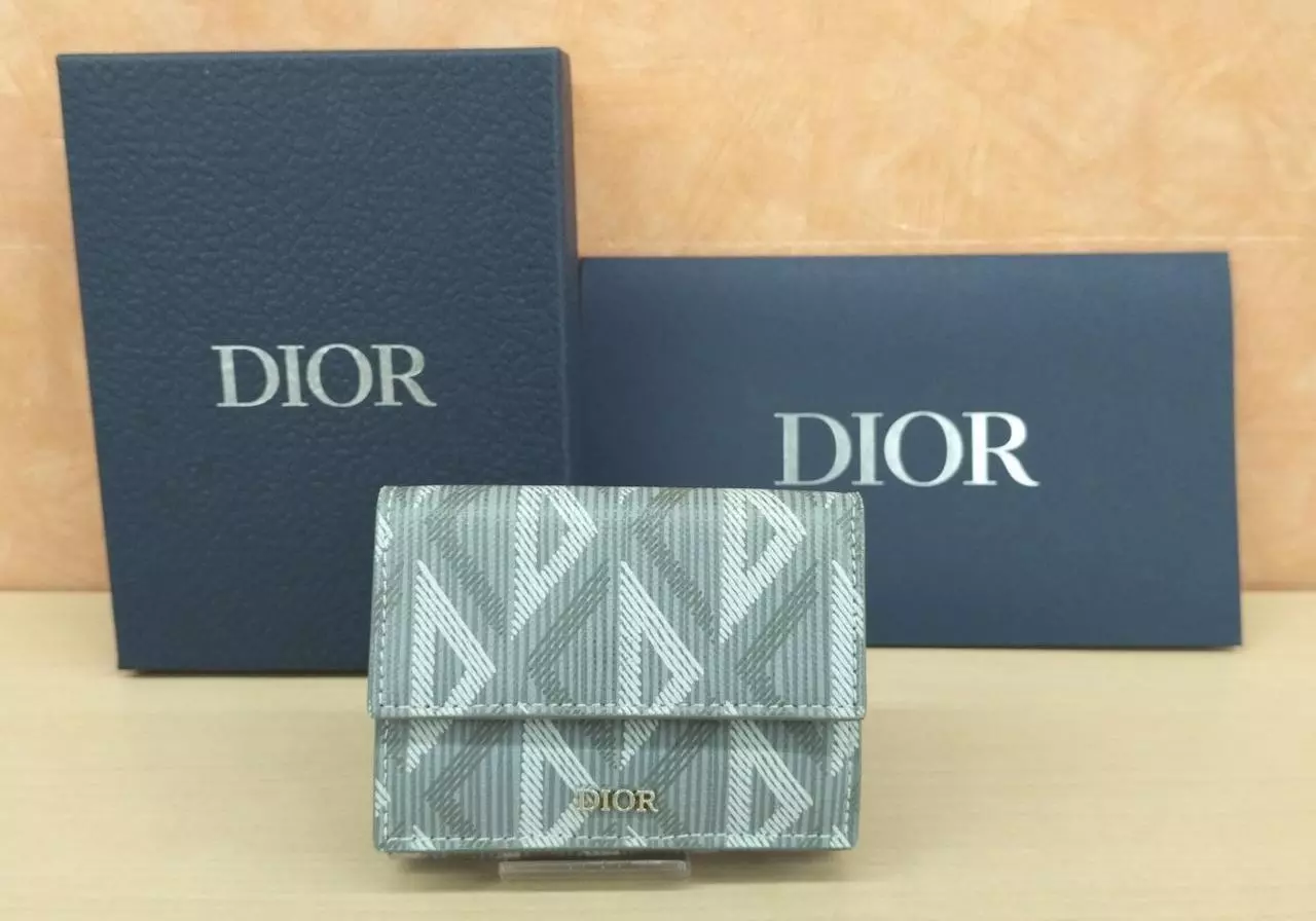 Portefeuille Christian Dior à trois volets 3,7 pouces