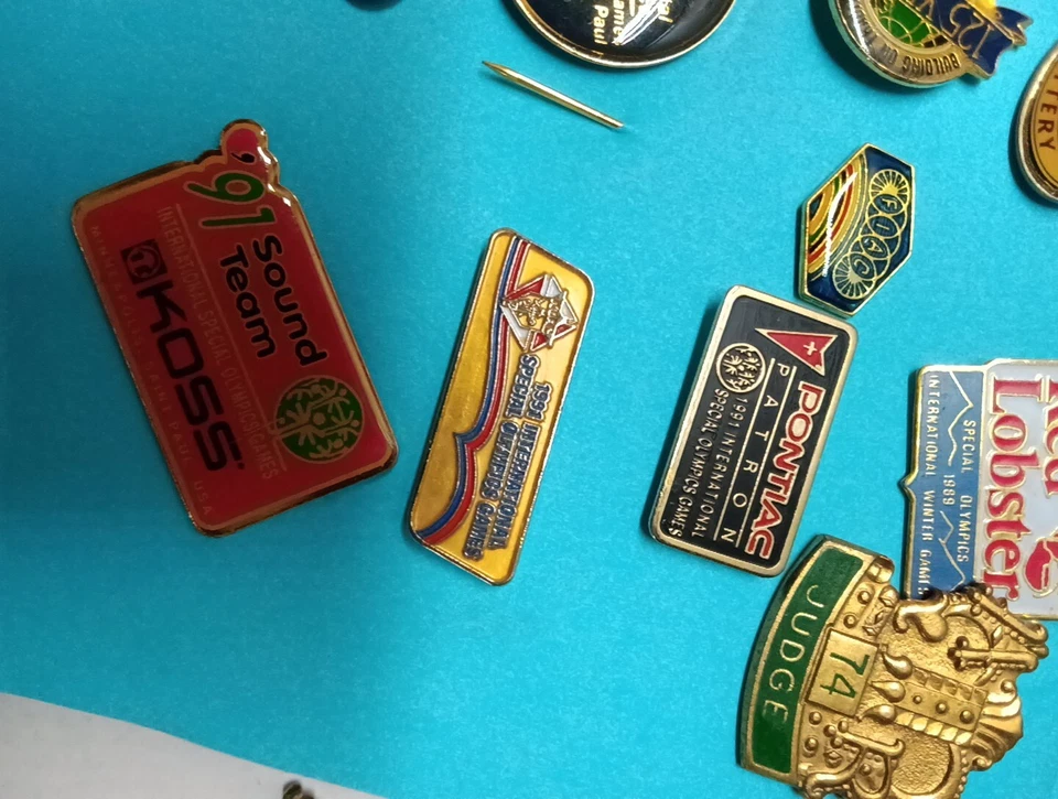 21 Lapel Pins Special Olympics, Judge IBM Gm Red Lobster Disney And More - Image 4 of 4
