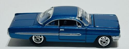 Vintage Johnny Lightning 1961 Pontiac Ventura scala 1:64 - Foto 5 di 7