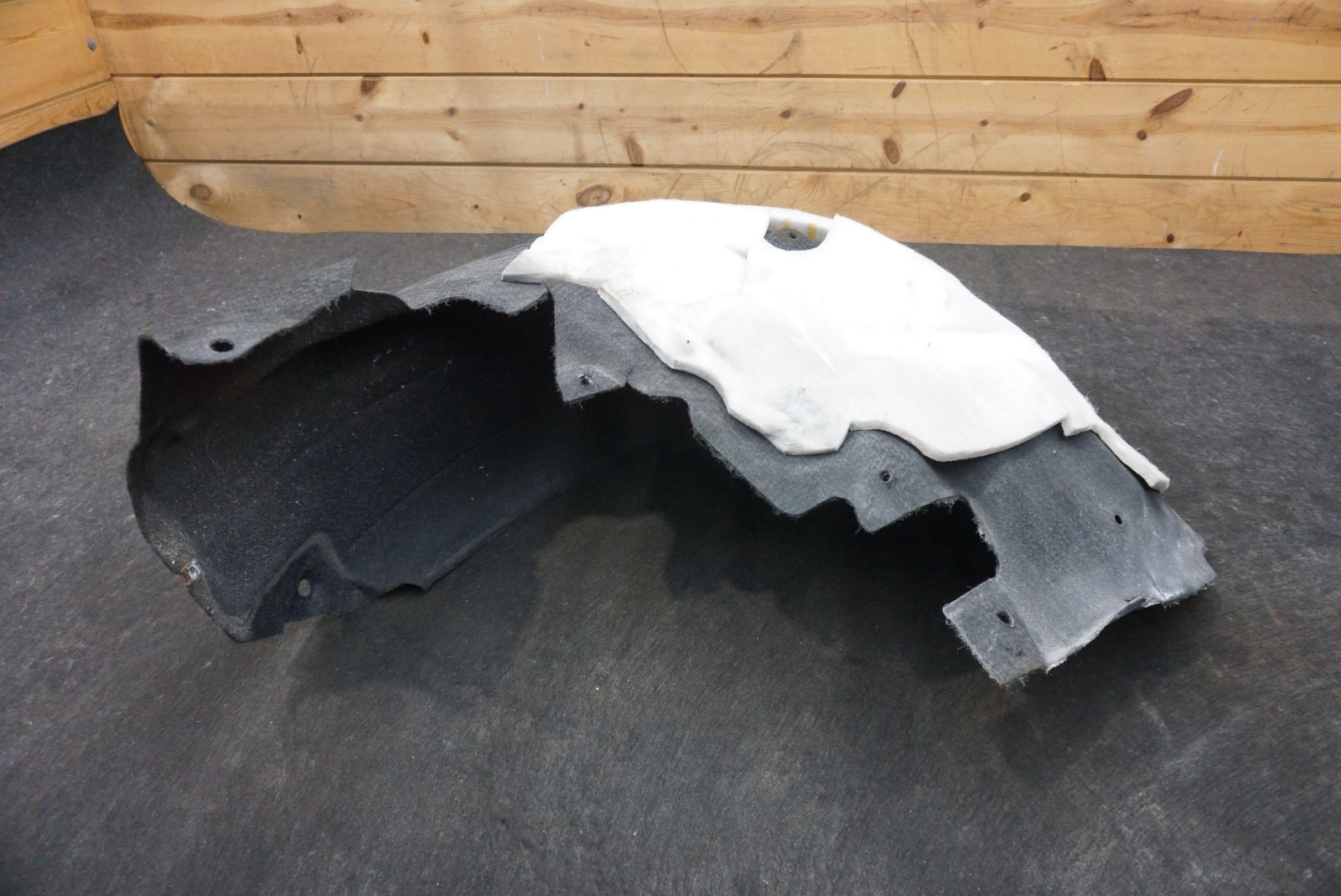 Rear Left Inner Fender Wheel Well Liner OEM 84076900 Ferrari California 2008-14