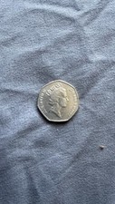 Rare Elizabeth Il Britannia Small 50p Coin UK  1997