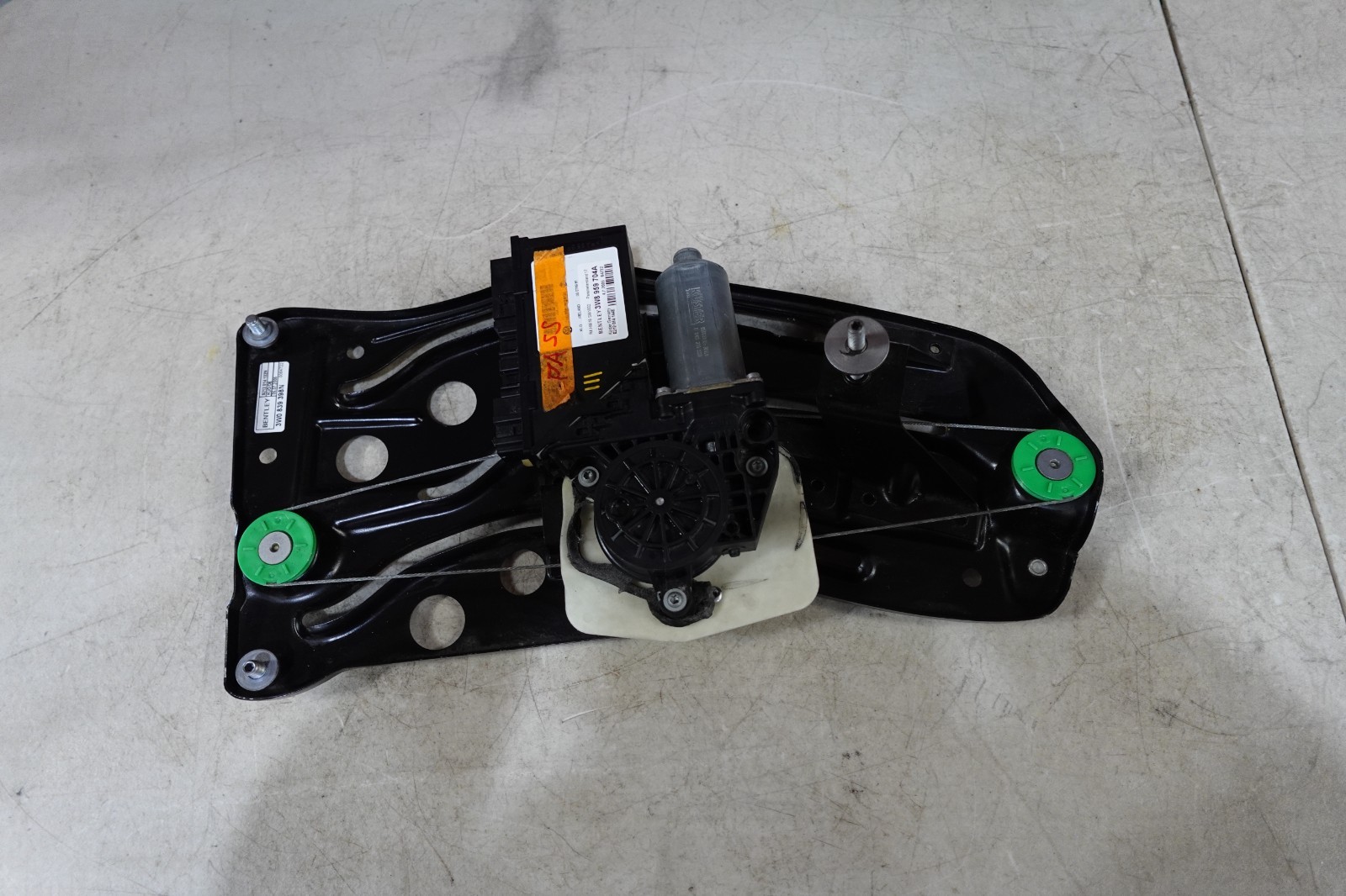Bentley Continental Flying Spur 2006 Power window motor
