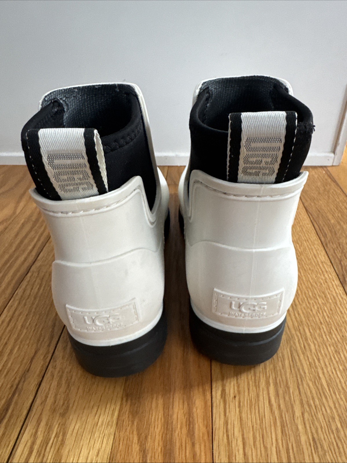 UGG DROPLET Waterproof Slip On Women’s Shoes Chelsea Rainboots WHITE - sz 7 image 3