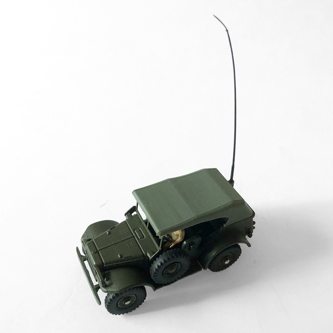 DINKY Toys (France) 810 Command Car Militaire (Vintage